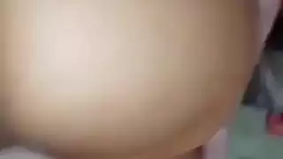 خيال xxxmas: حشو فتحتها الرطبة بهدية سميكة