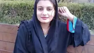 إباحية محجبة صريحة: الجنس العربي يجعل فرج الباكستانية يقطر