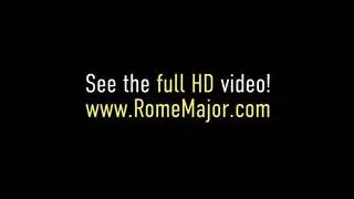 مراهقة شقراء ذات وشم تركب بقوة في بورنو كاميرا الويب