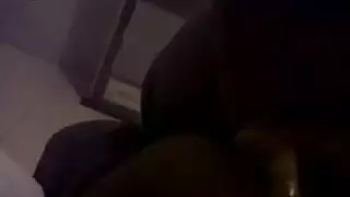 لعق اقدام شقراء