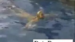 متعة الجنس الفموي مع فتيات اللاتكس الشهوانيات وعشاقهن