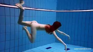 ممرضة حوض السباحة زوجة الشرج الجنس