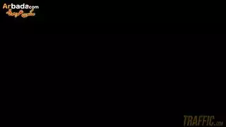 ميلف مثيرة تتوسل للنيك الشرجي وتأخذه بعمق في طيزها